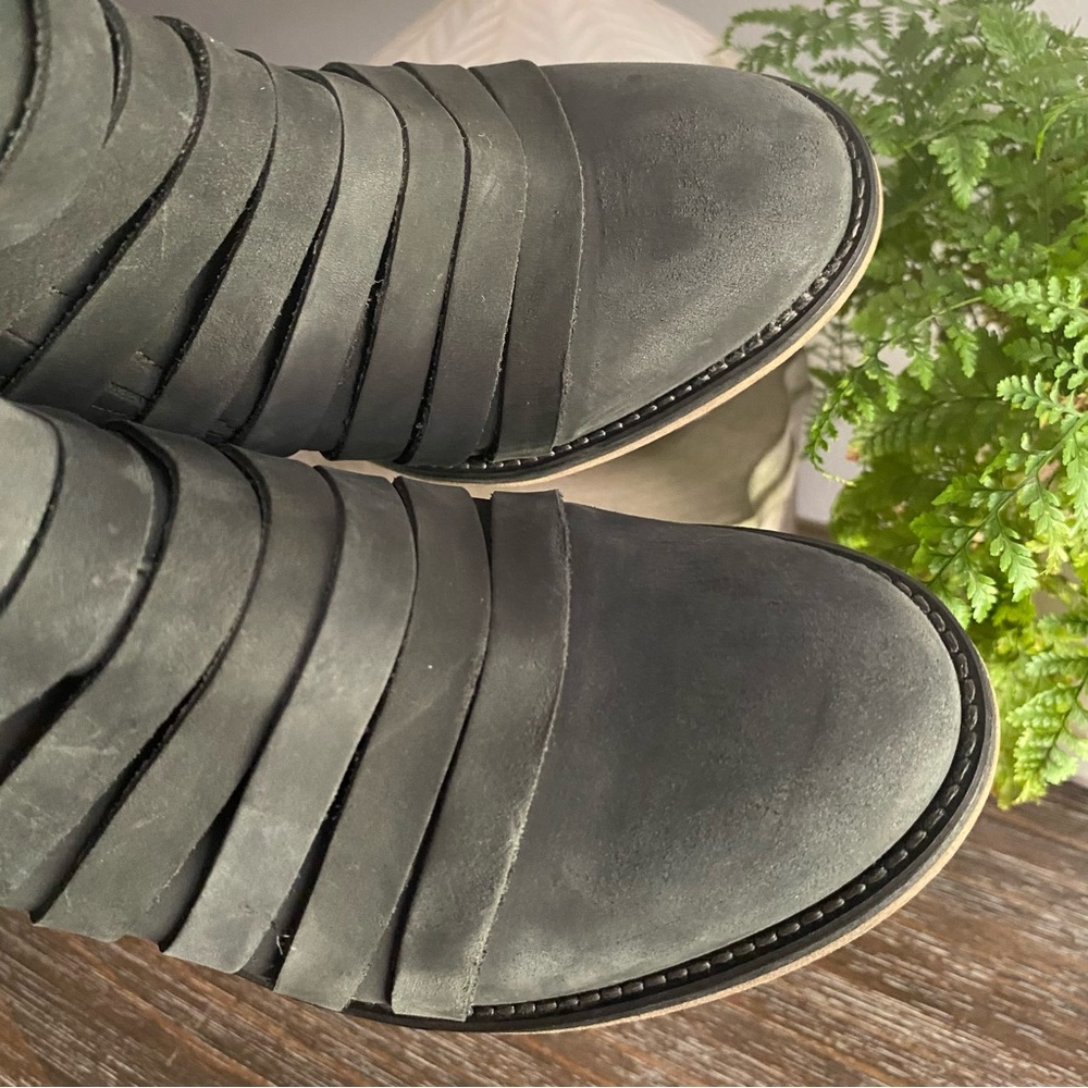 FREE PEOPLE Hybrid Strappy Leather Block Heel Ankle Boots Bootie 37 US7 Black - Picture 11 of 15